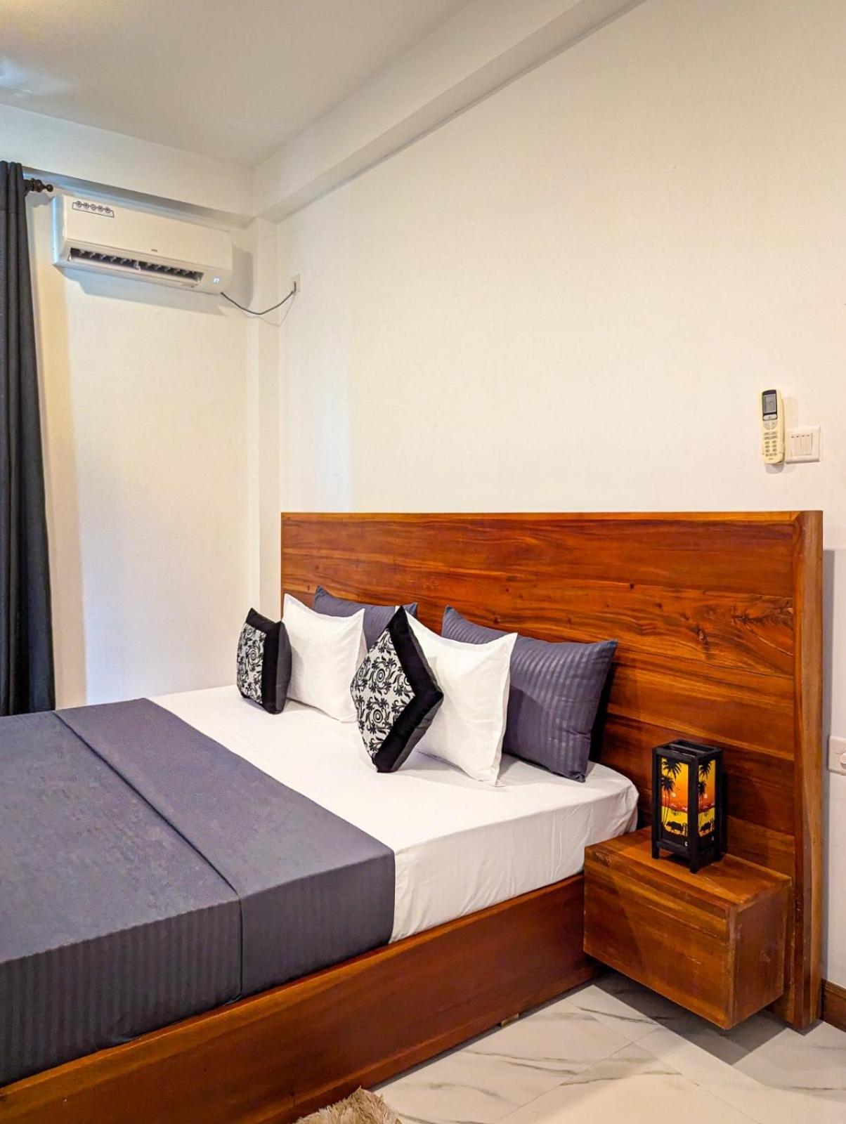 Airport Hotel By Cmb Apartments 尼甘布 外观 照片